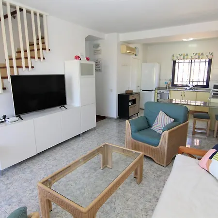 Bahia 67 - 3 Beds - بيت للعطل ميلونيذاس